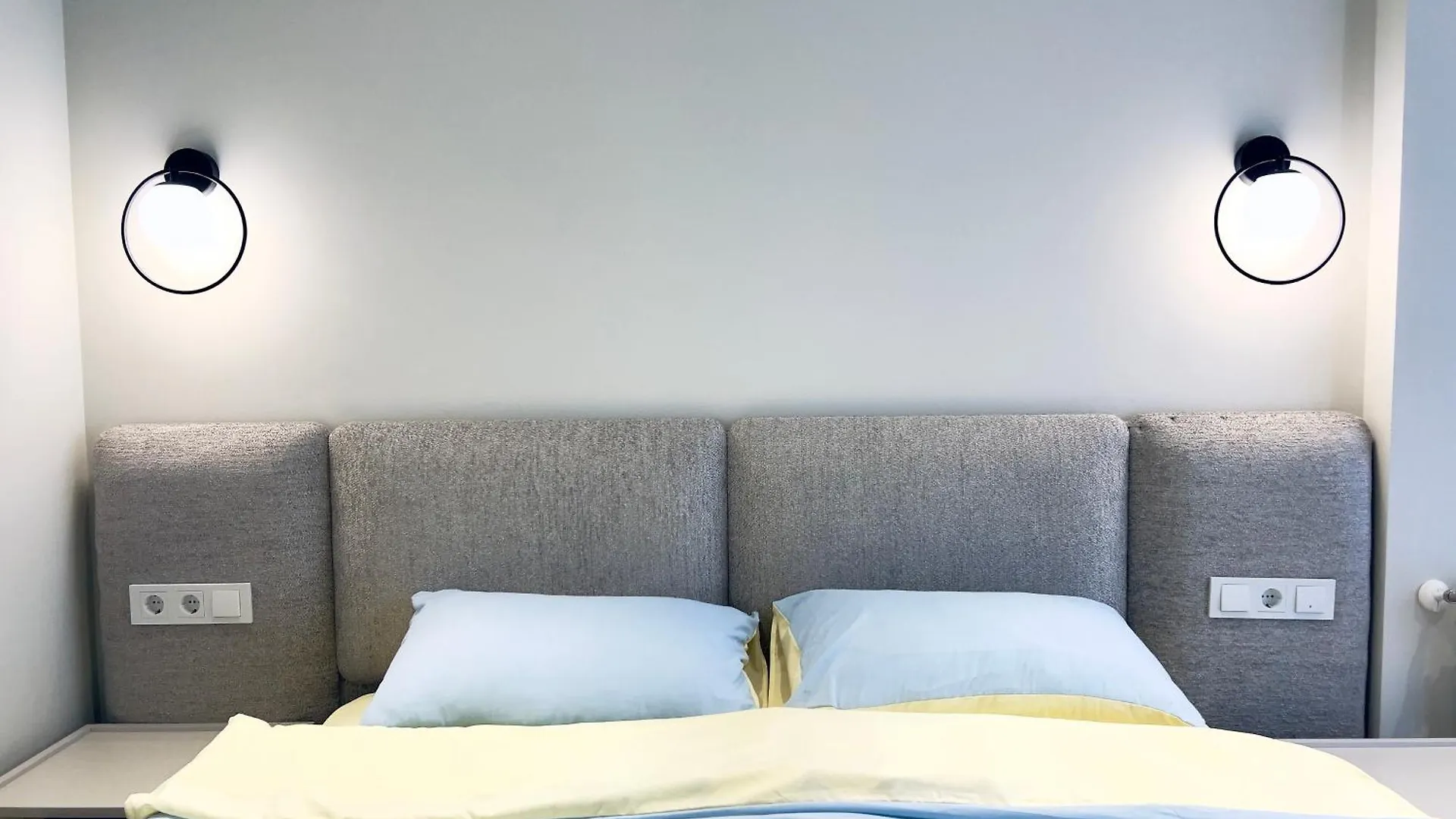 Солнечная Квартира С Отдельной Спальней И Панорамным Видом На Горы Next Apartments Batum